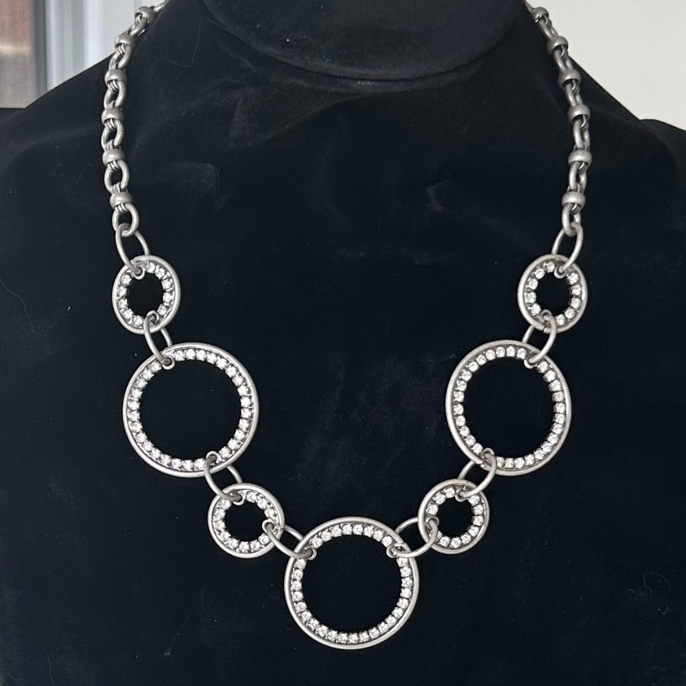 Elegant Silver Circle Necklace